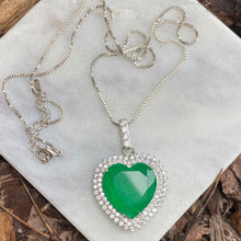 Load image into Gallery viewer, Large Turmaline Solitaire Heart Necklace
