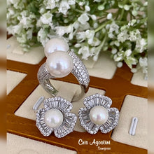 Load image into Gallery viewer, Lorry Earrings

